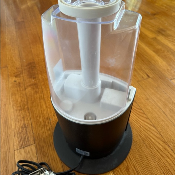 Objecto Mood H9 Tower Hybrid Humidifier
Model HM-54 (White) - Picture 7 of 13